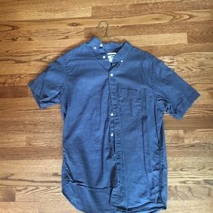 Short sleeve button up